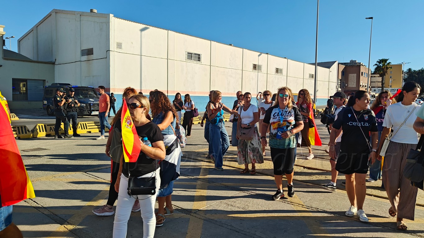 Cadena Humana Defensa Ceuta 10