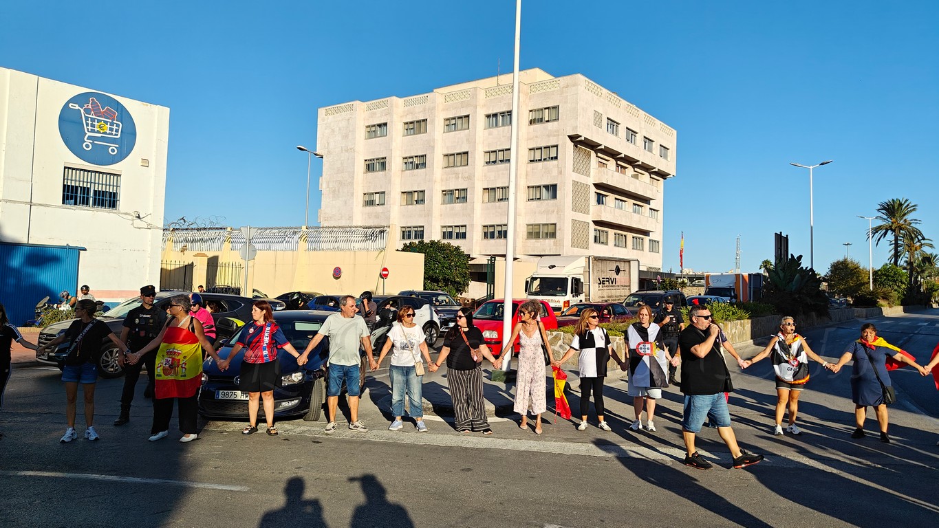 Cadena Humana Defensa Ceuta 22