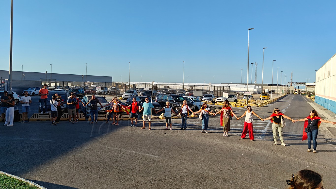 Cadena Humana Defensa Ceuta 24