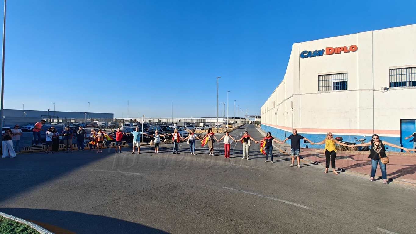 Ceuta se da la mano para lanzar un mensaje de unidad