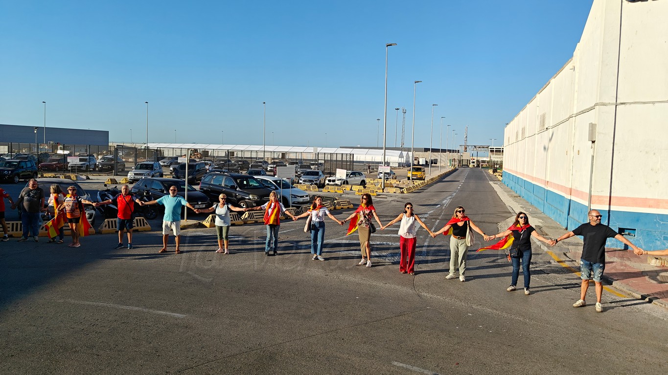 Cadena Humana Defensa Ceuta 26