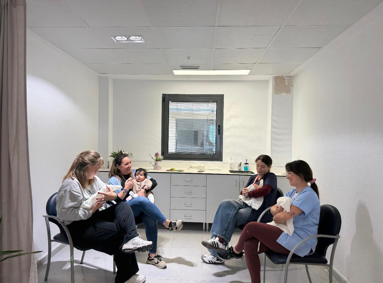 El Centro de Salud de El Tarajal habilita un espacio de lactancia para madres y bebés en el área de Pediatría