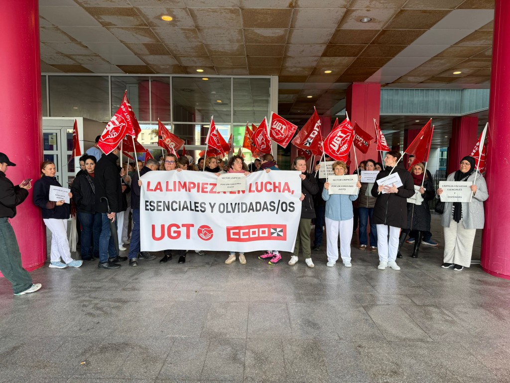 Siguen las concentraciones de los trabajadores del sector de limpieza