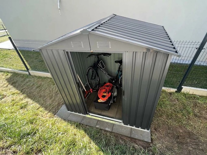 Una caseta de jardín no es un trastero improvisado - cómo convertirla en un espacio realmente útil