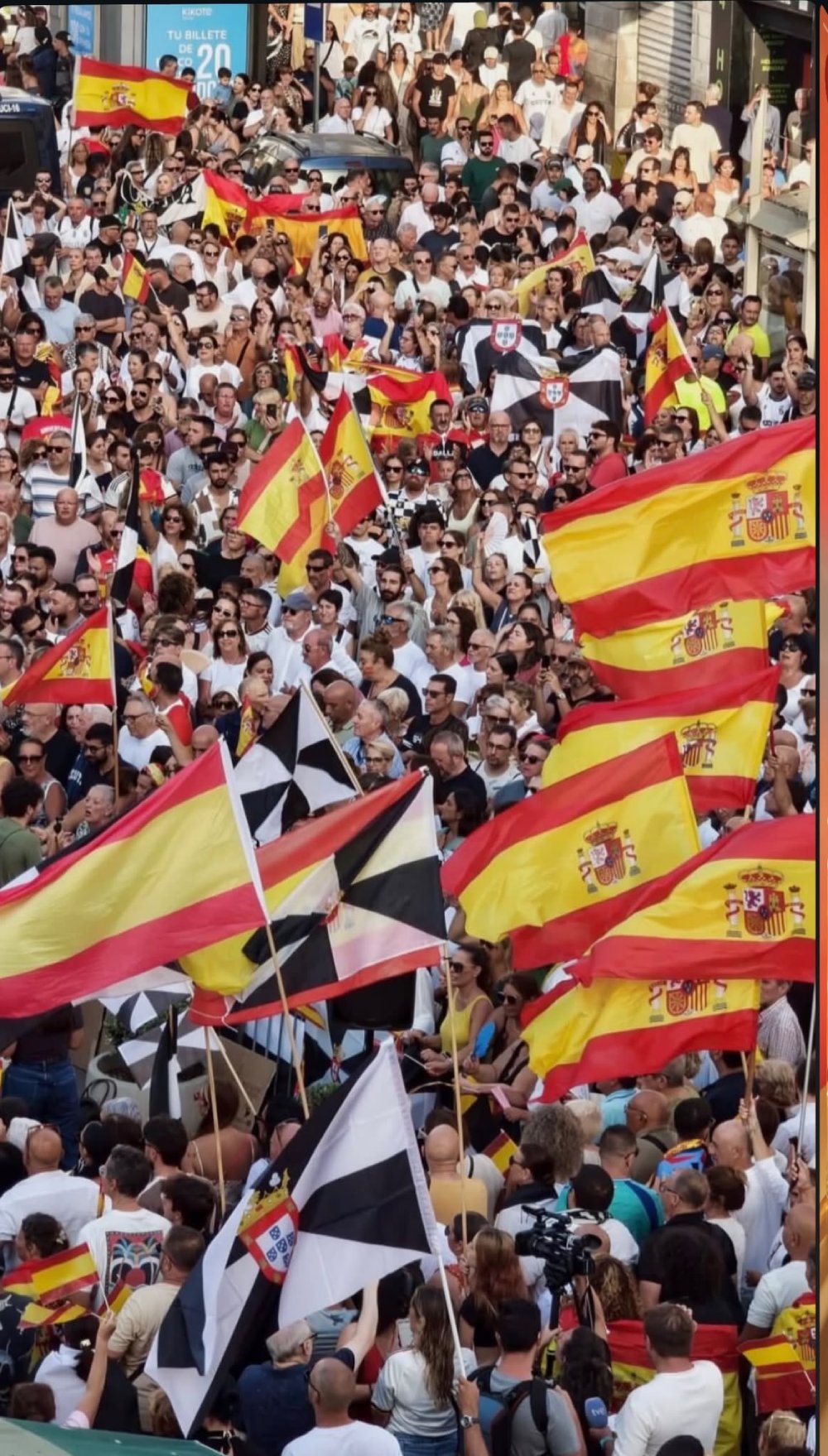 Ceuta llena sus calles y reclama a España y Europa una respuesta