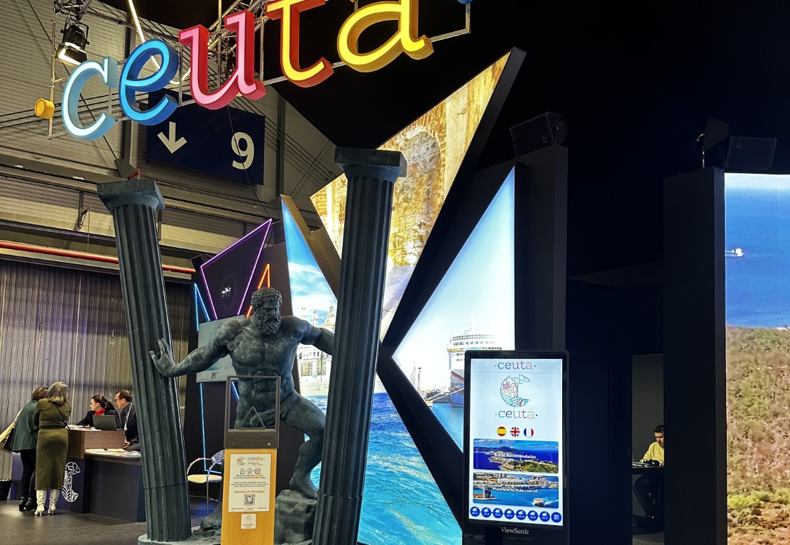 Fitur totem informativo 2