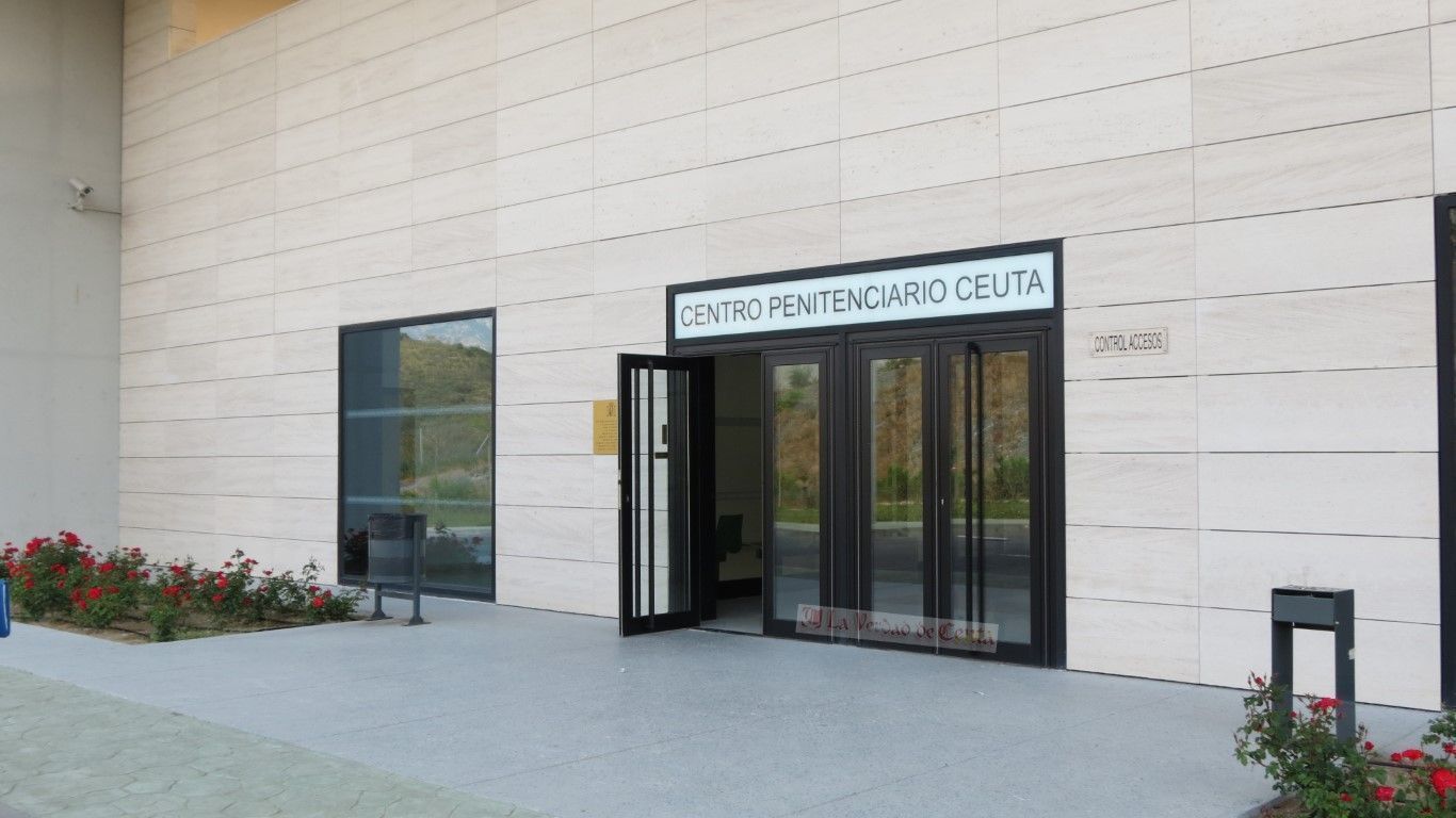 A prisión preventiva tras decir que no recuerda más que drogarse con el asesinado y dos mena