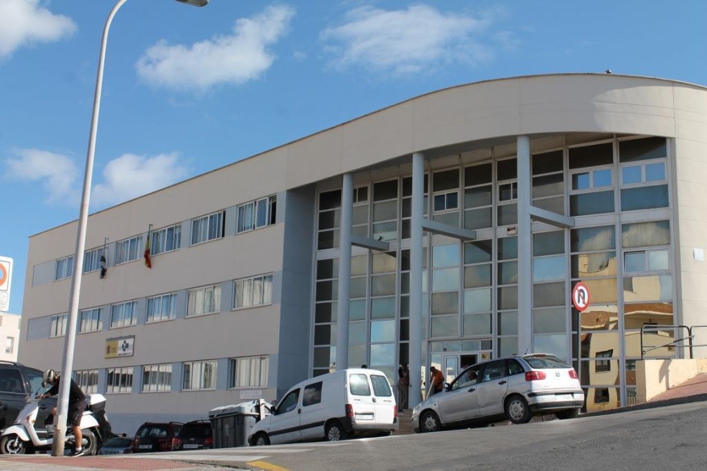 El PSOE propone crear plazas de aparcamiento exprés junto a farmacias y centros de salud