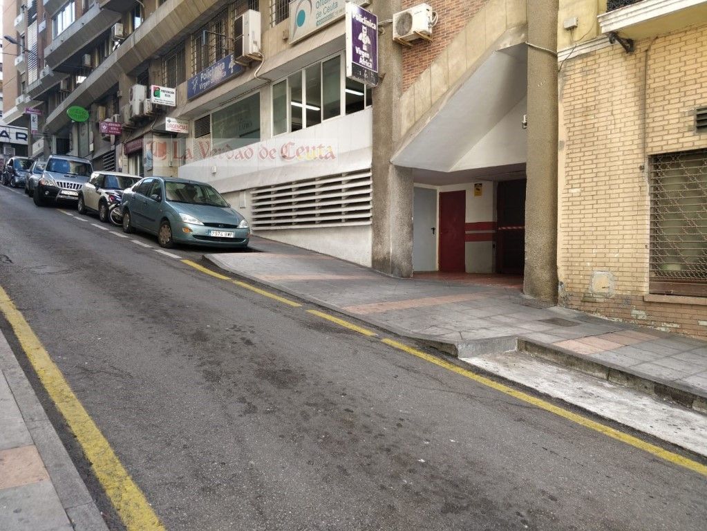 El trabajador accidentado en la obra del Edificio San Luis permanece estable en el Hospital