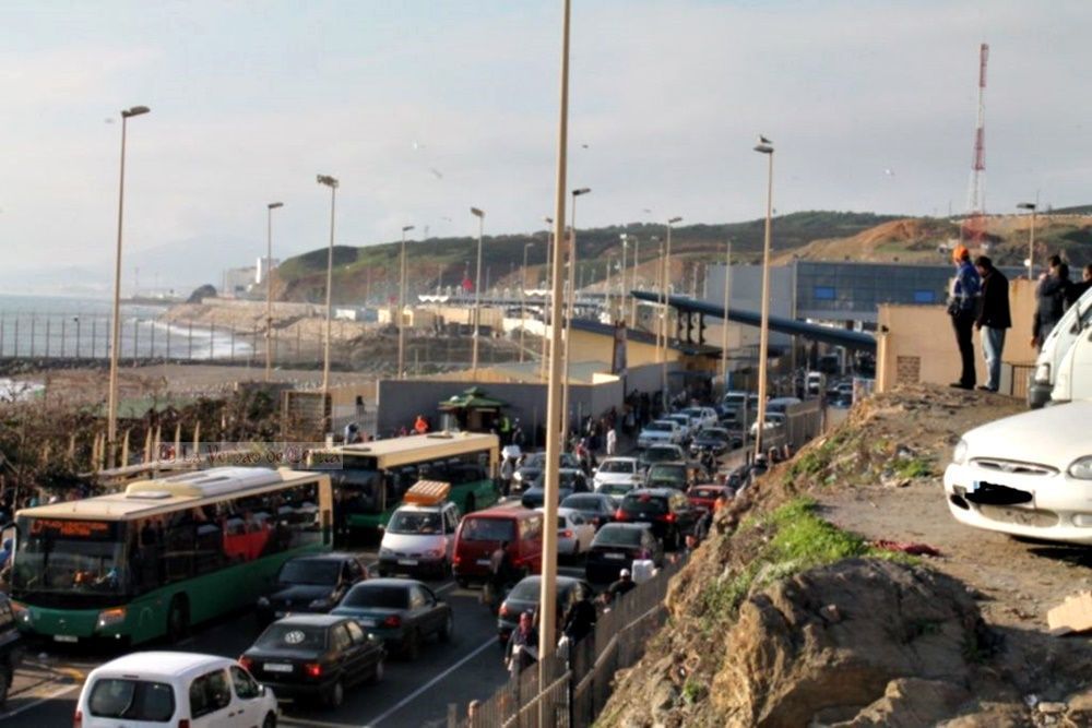 En urgencias con un ataque de nervios tras un accidente con su autobús de la frontera.
