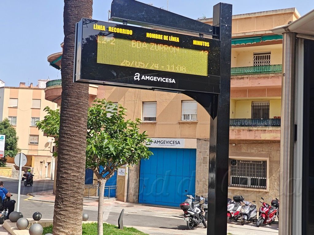 Las nuevas marquesinas se empezarán a instalar en agosto y septiembre