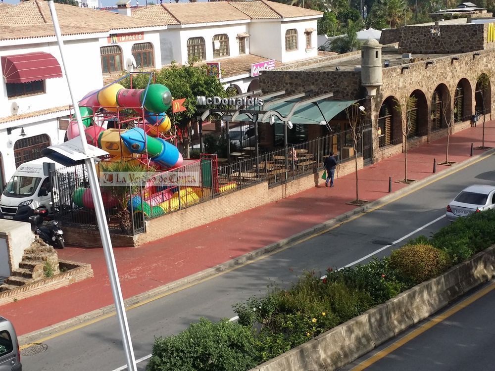 Un hombre se encuentra muy grave tras ser atropellado en la avenida Compañía del Mar.
