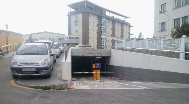 Decenas de ceutíes, atrapados en el parking de Amgevicesa en San José