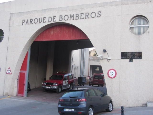 Dos retenes de bomberos ceutíes se ofrecieron para ayudar a los bomberos de Galicia