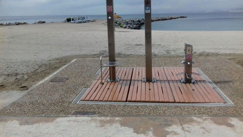 Acondicionan las playas para el inicio de la temporada de baño.