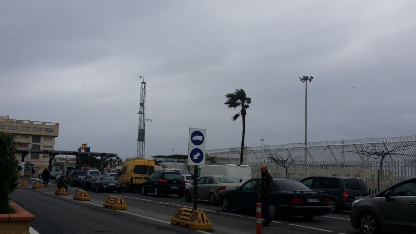Se reanuda el tráfico marítimo al amainar el temporal de levante. Archivo LVC