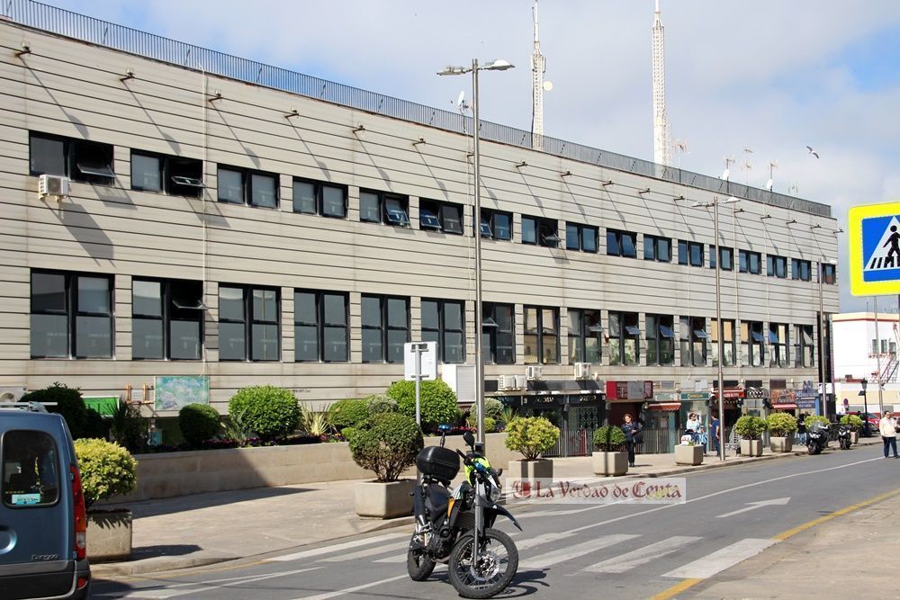 El PSOE denuncia que las máquinas expendedoras de certificados de empadronamiento del Príncipe, el Morro y Ceuta Center no funcionan