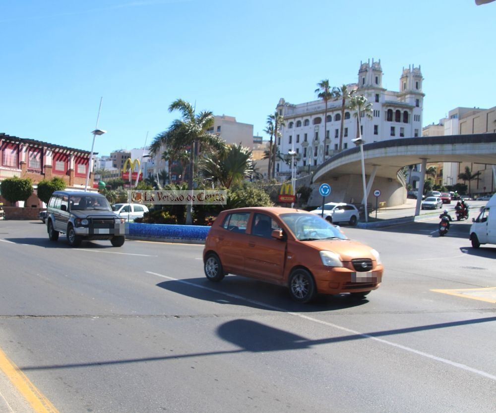 Hachuel pide colaboración ciudadana para evitar que mañana se colapse el tráfico en Ceuta.