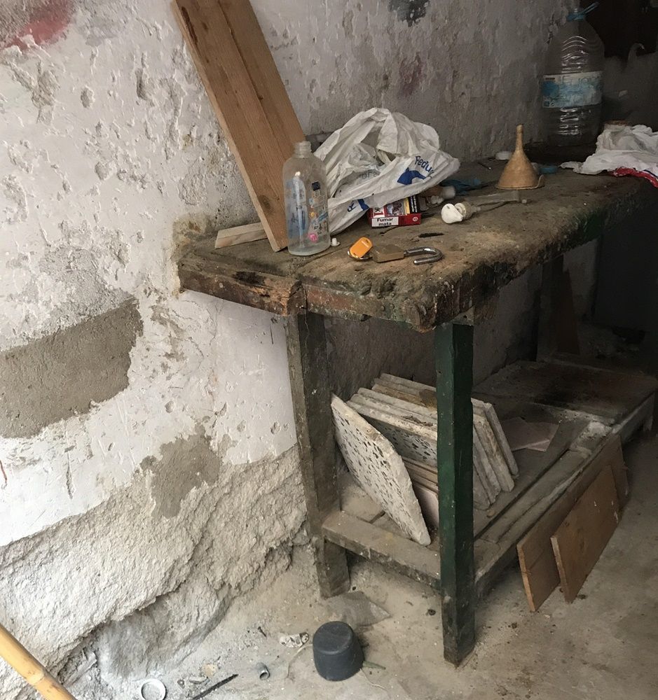 'Miradas' denuncia el “vergonzoso” estado del local que la Ciudad le ha cedido.