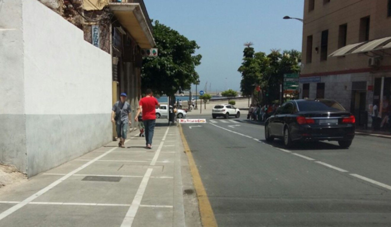 La calle Victori Goñalons ya sin bolardos. Foto LVC