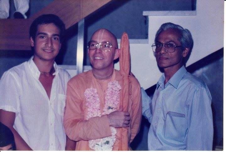 Con mi padre y Keshava Bharati Goswami. Ceuta 1986
