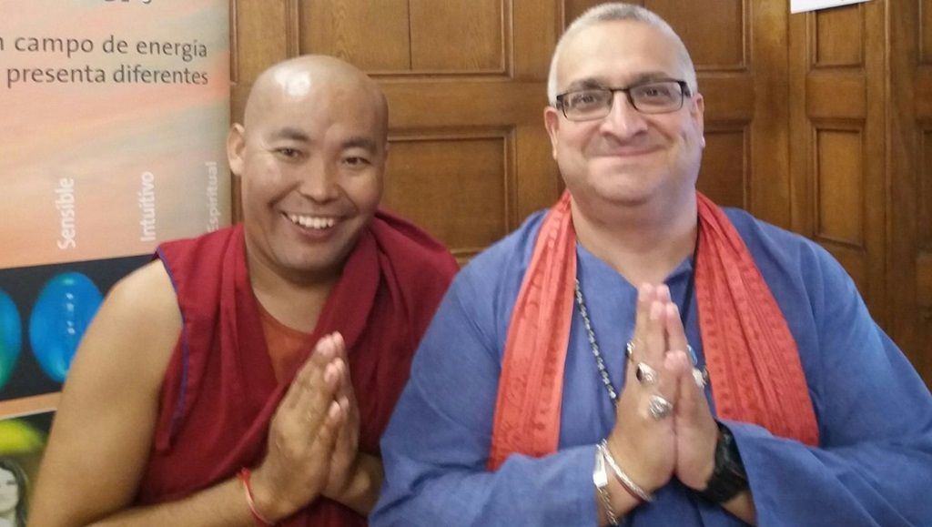Ramchandani junto al Lama Champa, hermandad hindú/tibetana.