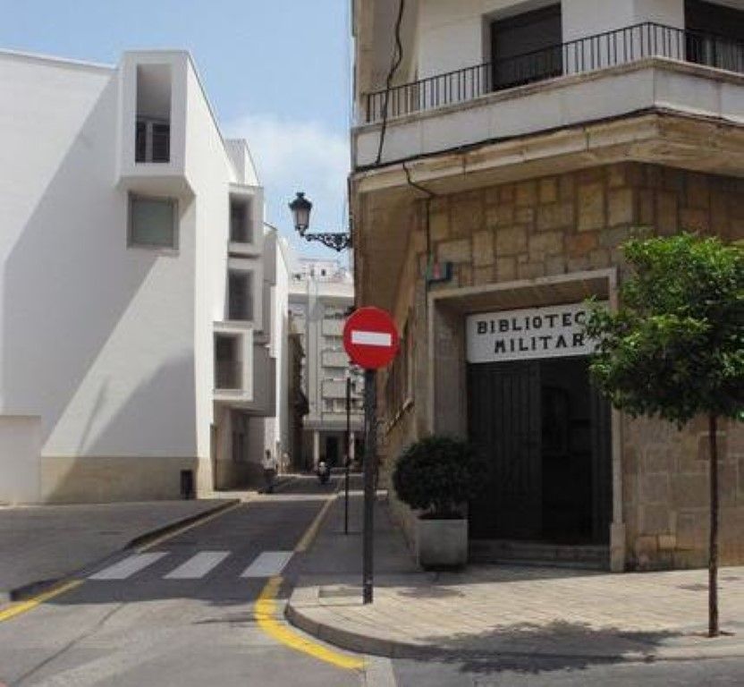 Biblioteca Militar FACHADA